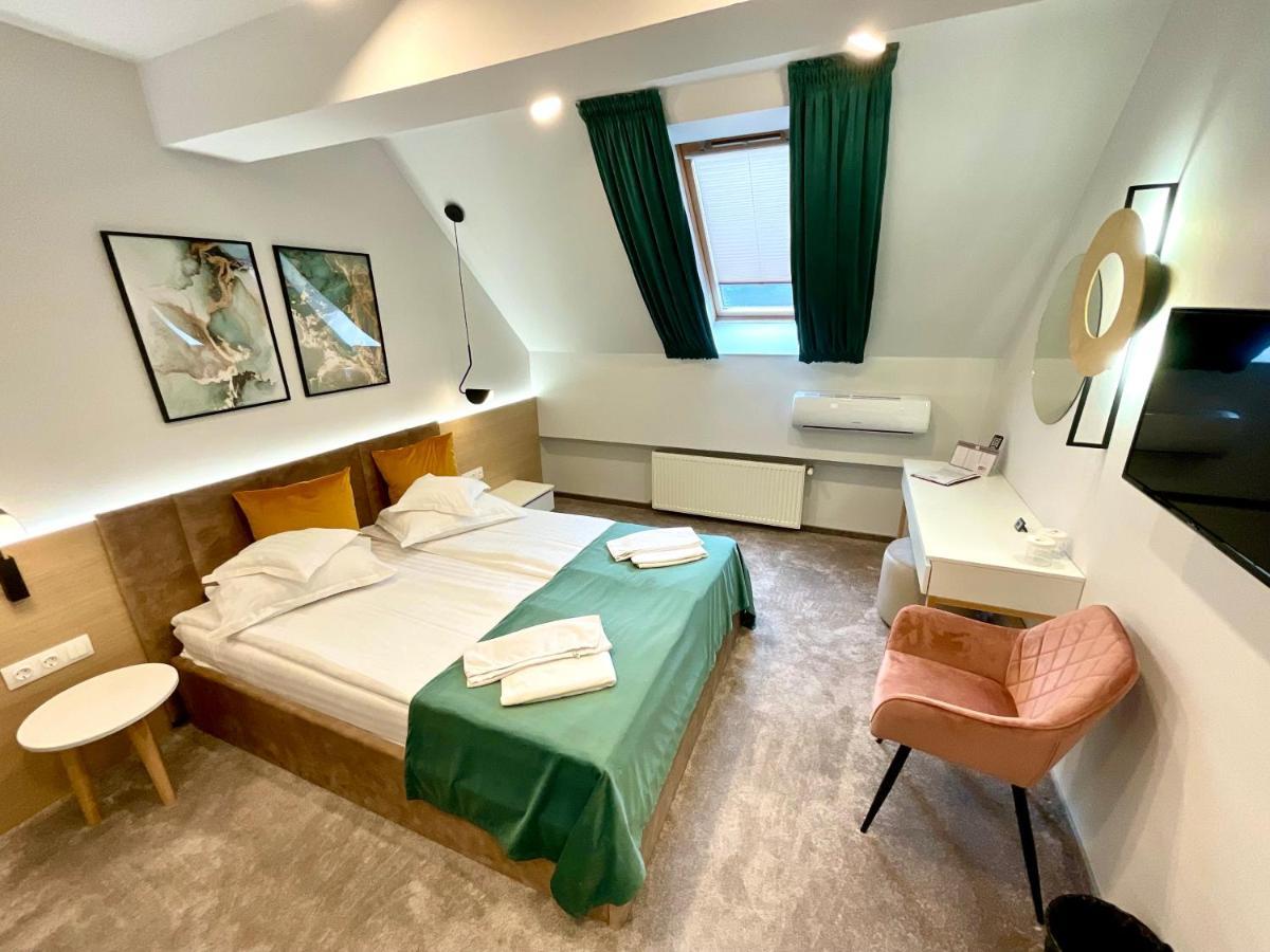 Hotel Szeifert Sovata Buitenkant foto
