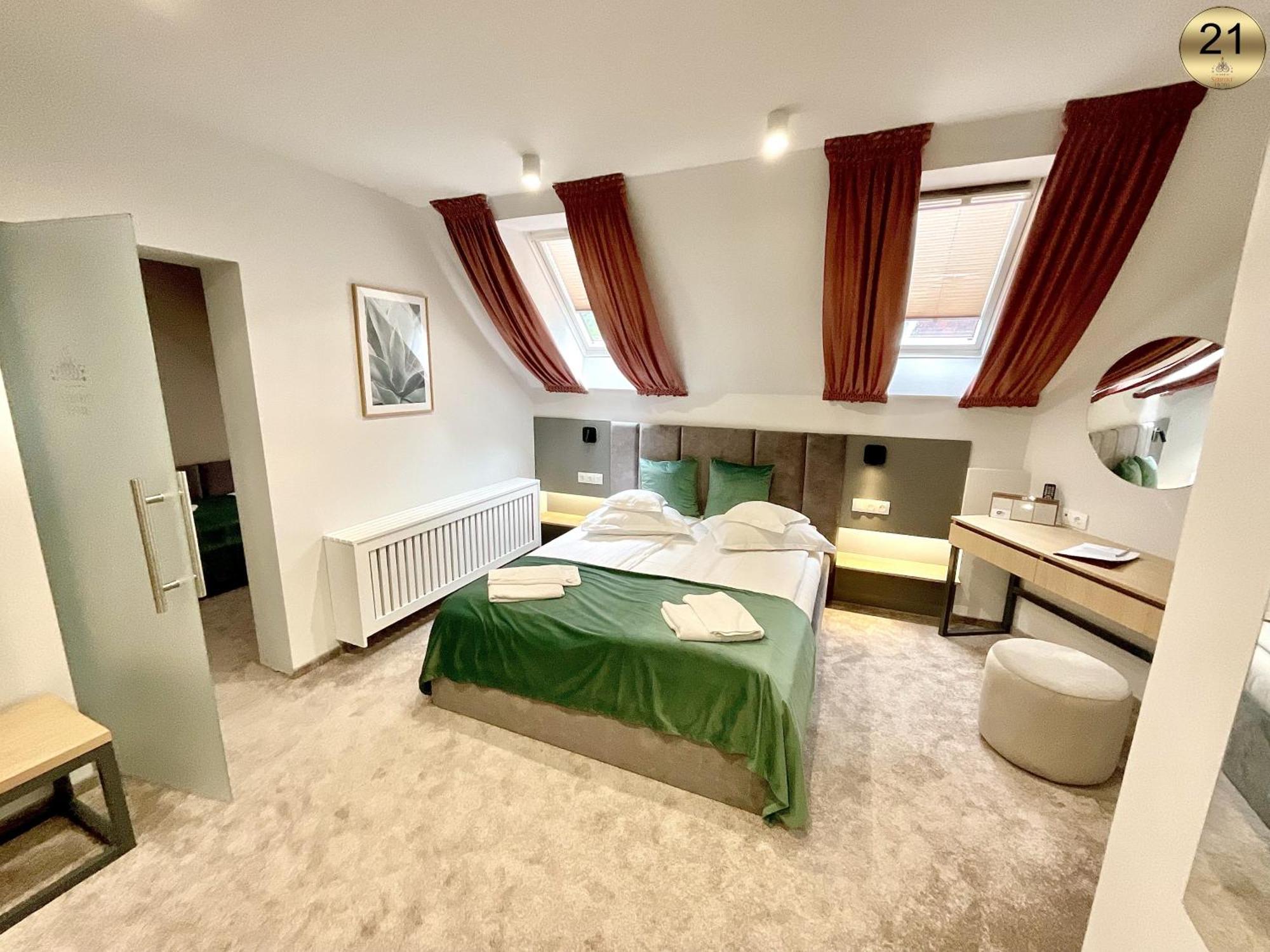 Hotel Szeifert Sovata Buitenkant foto