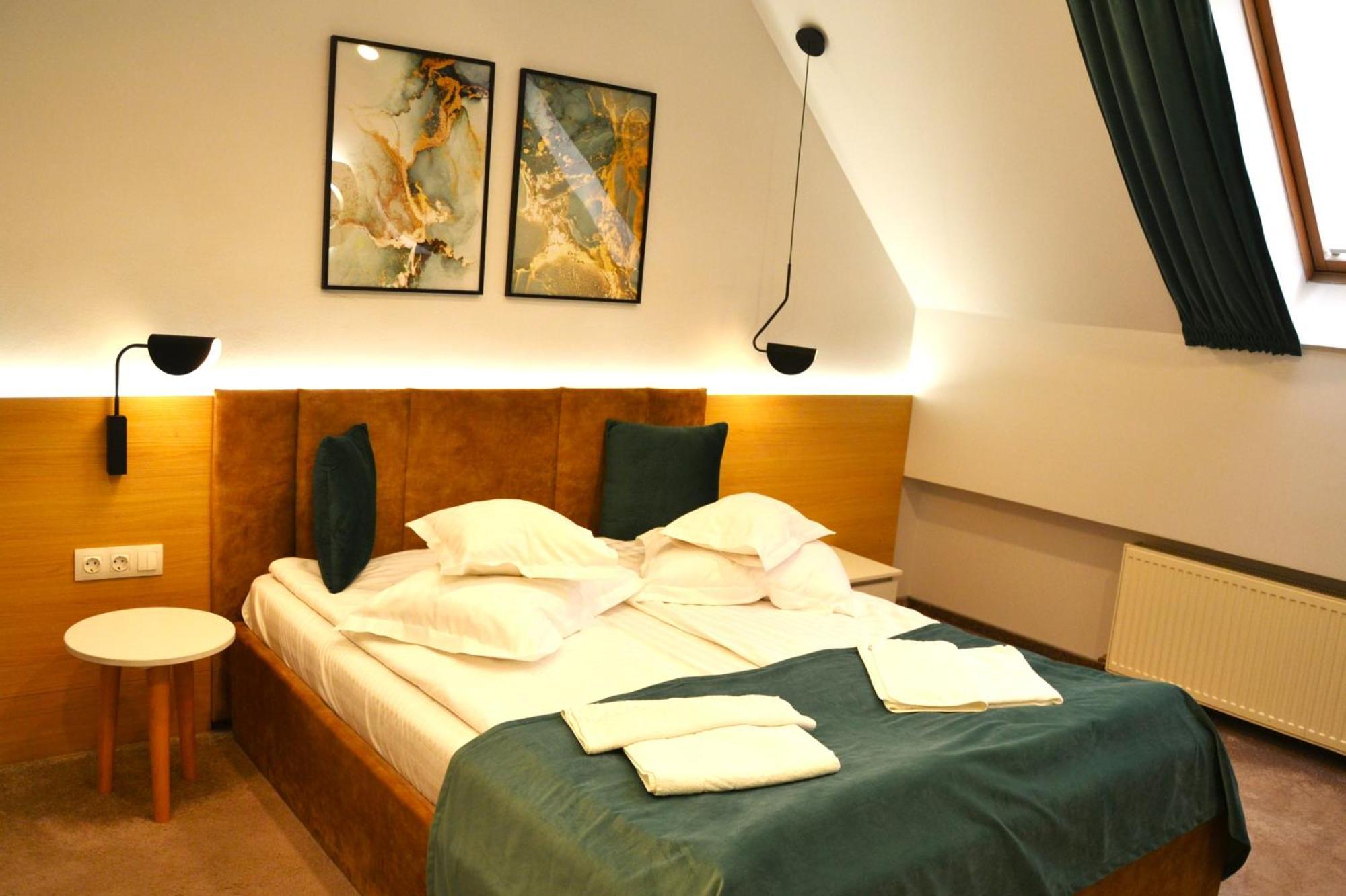 Hotel Szeifert Sovata Buitenkant foto